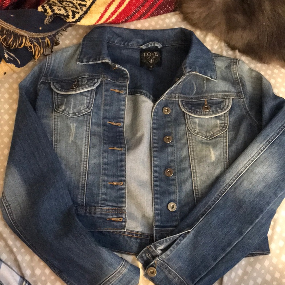 Short jean jacket